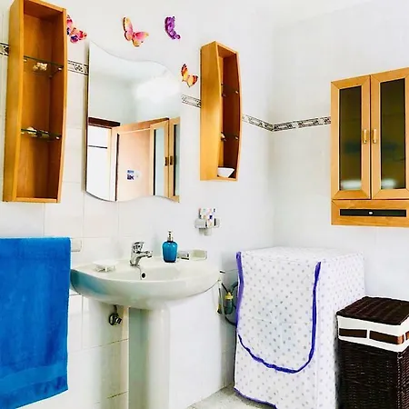 Oleada With Sea Views And Wifi On The Seafront In Caleta de Caballo