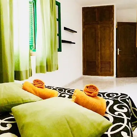 アパート Oleada With Sea Views And Wifi On The Seafront In Caleta de Caballo