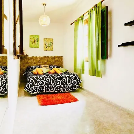 Oleada With Sea Views And Wifi On The Seafront In Caleta de Caballo