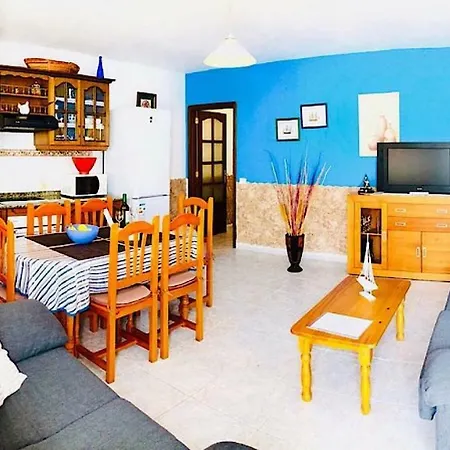 Oleada With Sea Views And Wifi On The Seafront In Apartment