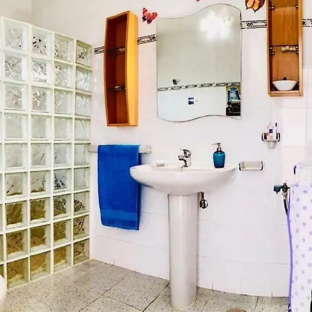 Oleada With Sea Views And Wifi On The Seafront In