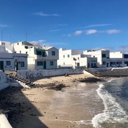 Oleada With Sea Views And Wifi On The Seafront In Apartment Caleta de Caballo