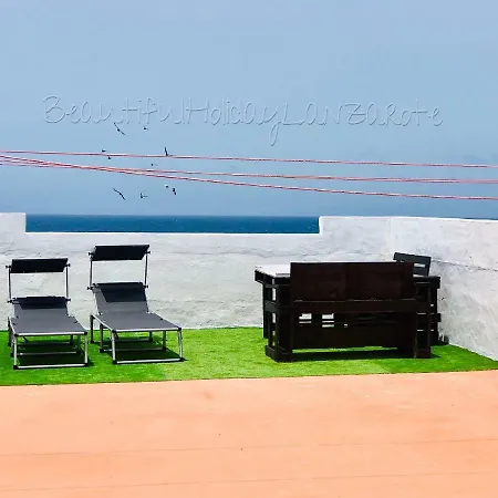 Oleada With Sea Views And Wifi On The Seafront In *